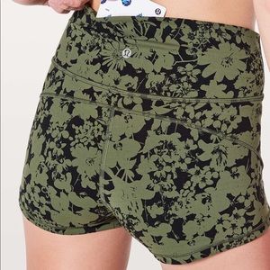 🍋 Lululemon In Movement Shorts 2.5”